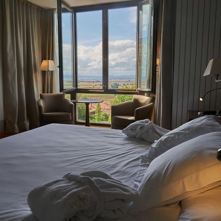 Parador De Argomaniz Luaran gambar
