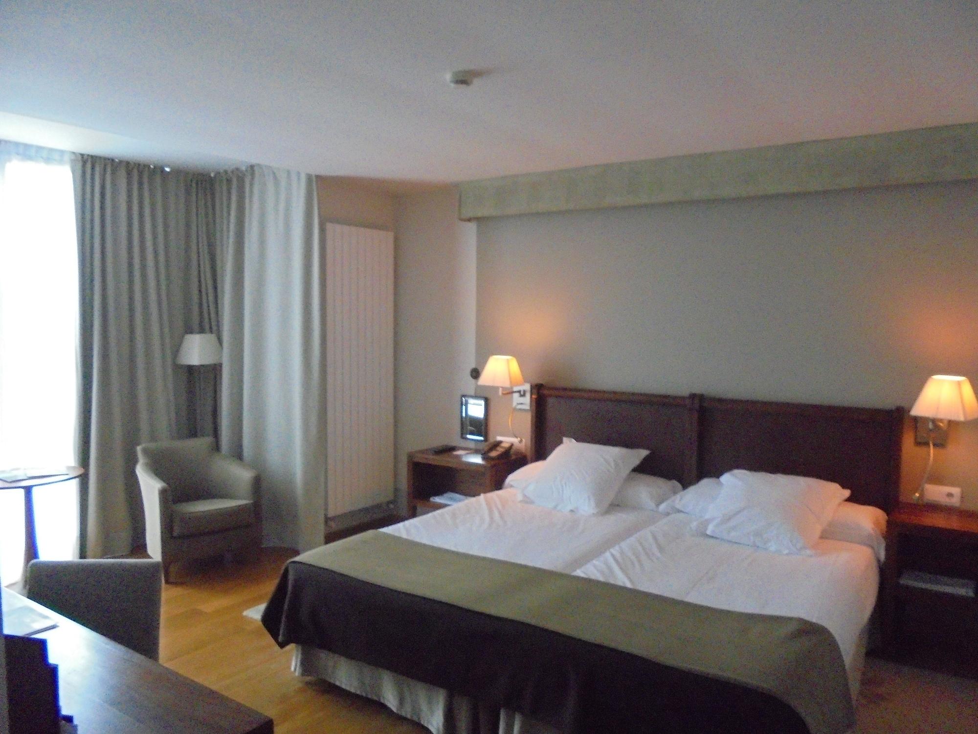 Parador De Argomaniz Luaran gambar