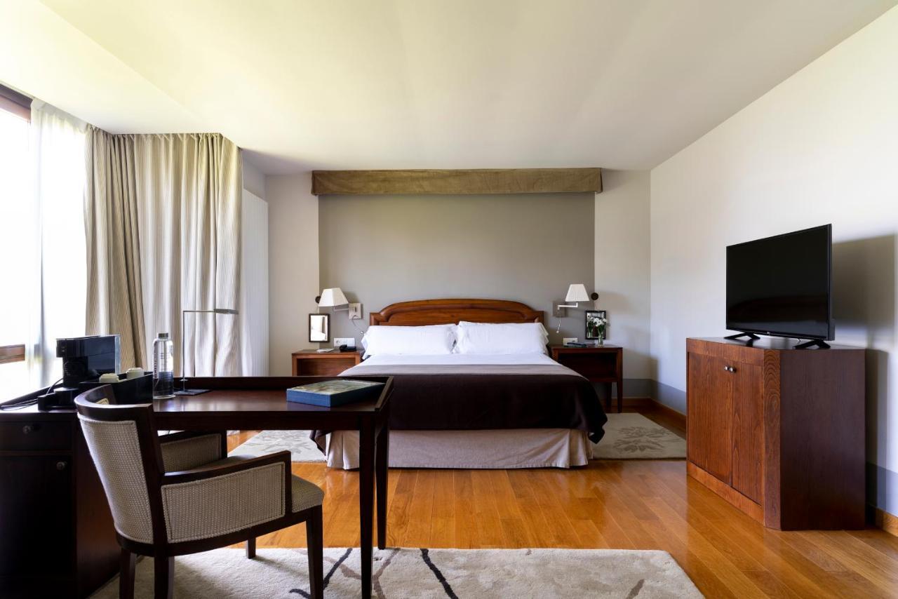 Parador De Argomaniz Luaran gambar