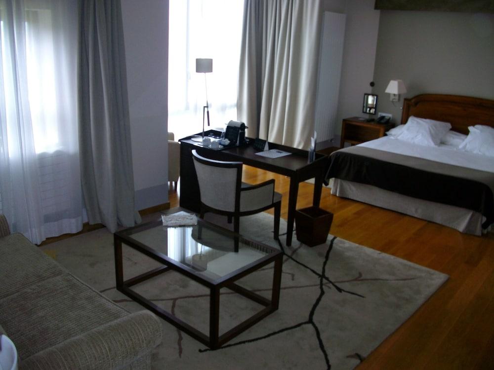 Parador De Argomaniz Luaran gambar