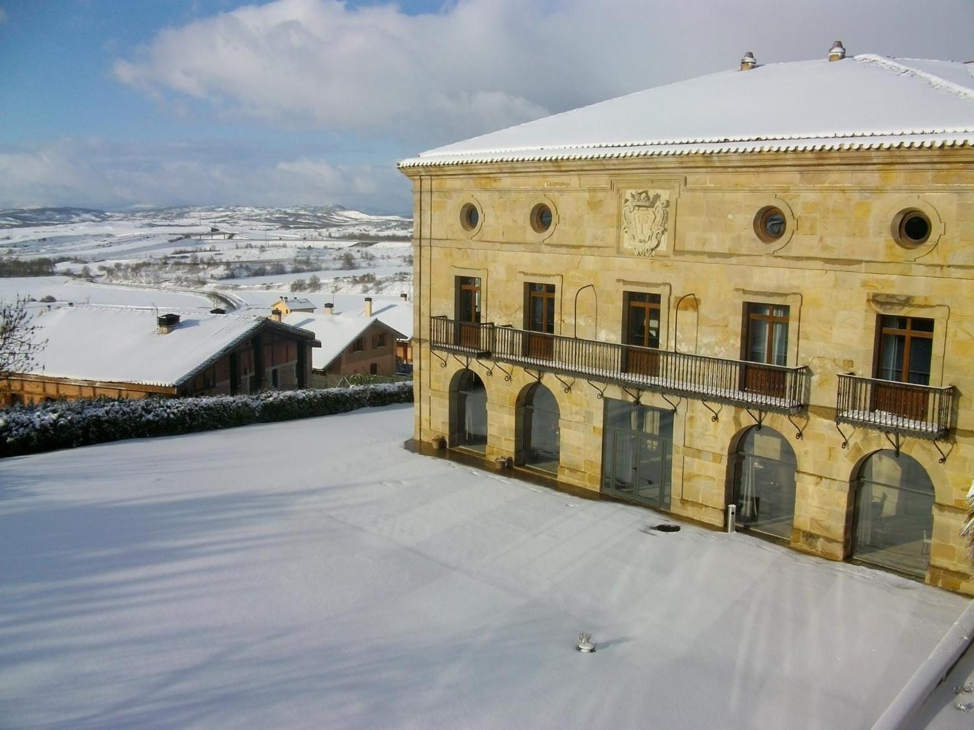 Parador De Argomaniz Luaran gambar